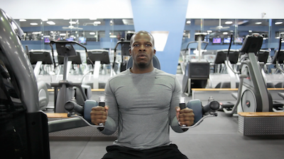 Machine Lateral Raise 4
